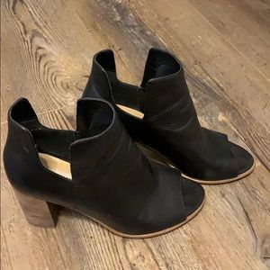 Steve Madden Peep-toe